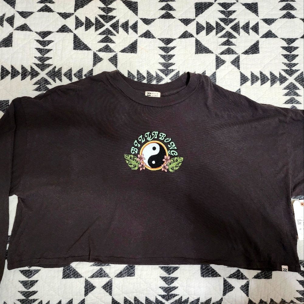 Billabong long sleeve boyfriend crop tee